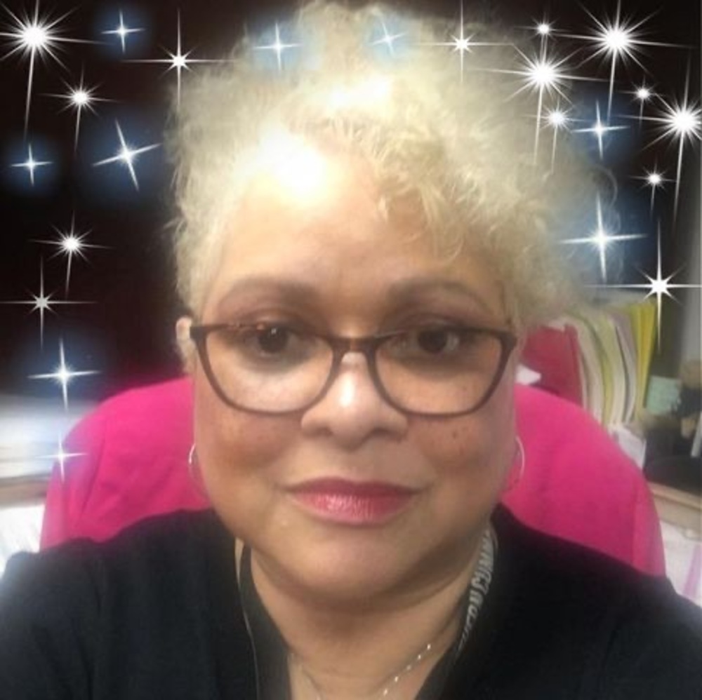 Meet your Posher, Carol